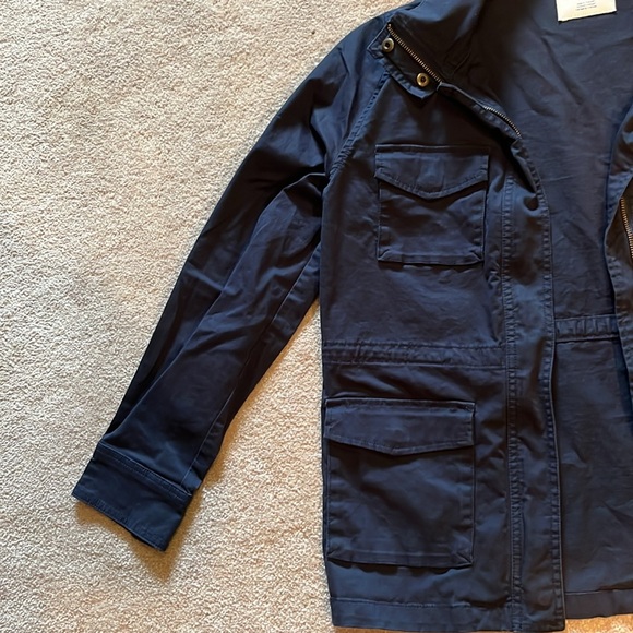 Medium navy blue Amazon essentials utility coat - Picture 3 of 6